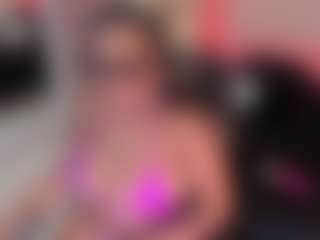 Live cam show with Mila - Ebony on xplaylive.com | colombia