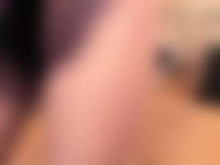 Live cam show with hannahjensen20 - Brown Hair on Camsoda