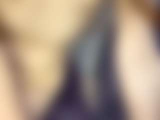 Live cam show with JaneenFolk - Shaved on Camming Site