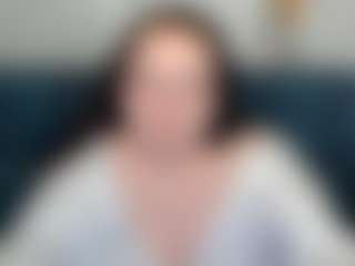 Live cam show with Nikki-Glow - Twerk on CamwithHer