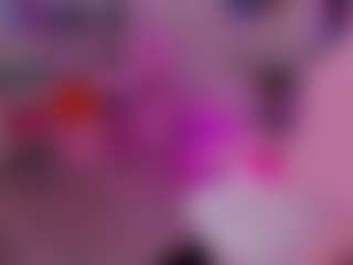 Live cam show with Nikki-Glow - Green Eyes on Camsoda
