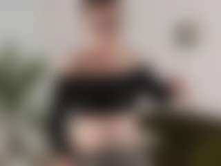 Live cam show with StaceyLarrick - Ass Bouncing on Soda Cam