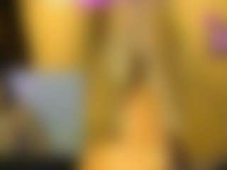 Live cam show with LunaVelvett - New Blowjob on Soda Cam