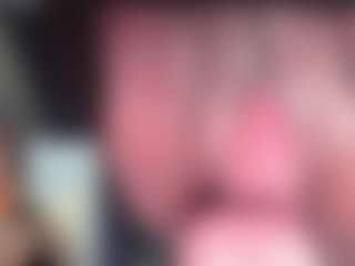 Live cam show with LunaVelvett - Genital Piercings on Milfs Live