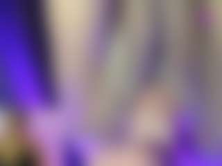 Live cam show with LunaVelvett - Red Hair Middle Aged on madthumbs