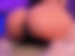 Live cam show with Milan-Daph - College on Camsoda