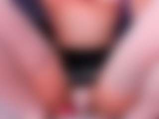 Live cam show with Milan-Daph - Camel Toe on sexytreat.net
