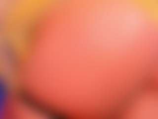 Live cam show with Milan-Daph - Strip on SinfulBabes