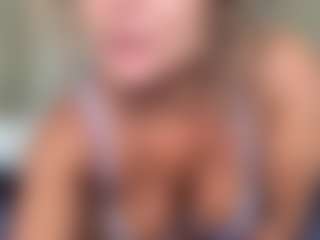 SpicyWetSquirt's Live Sex Cam Show