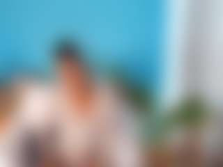 Live cam show with Suzie-Mayers - New Sexwebcam on livesuperchat.net