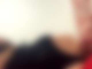Live cam show with AureaDismore - Flashing on slutload