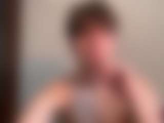 Live cam show with tomasdickpick - Average on Camsoda