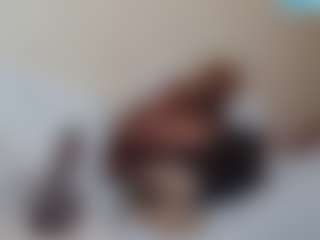 Show in cam erotica live di FemboyJ