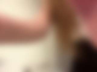 Live cam show with Lana - Smoking on Chatstar