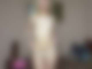 Live cam show with Ariel - Blonde Hair College on Milfs Live