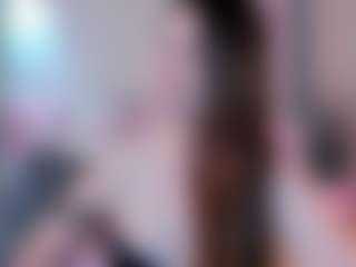 Live cam show with Elly-Blo0m - Princess on Camsoda