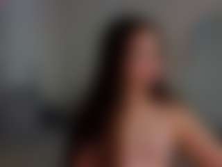Live cam show with Eva-Deviss - Bikini on fapnchat
