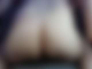 Live cam show with TrixieVibeQueen - Tease on Camming Site
