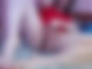Live cam show with TrixieVibeQueen - Pump on Camiplay Live