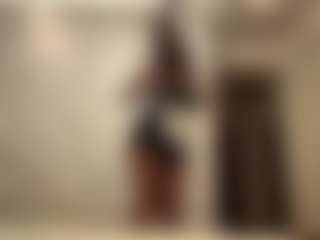 Live cam show with Nelly - Skinny MILF on Camsoda