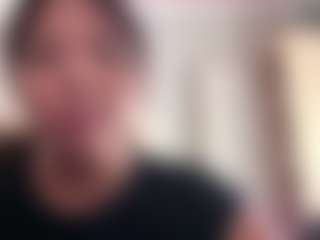 Live cam show with Nelly - MILF Teen (18+) on CamClone