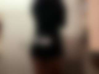 Live cam show with Nelly - Middle Aged on Milfs Live