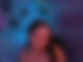 Live cam show with bella-dorn1 - Pornstar Public on liverealitysex.com