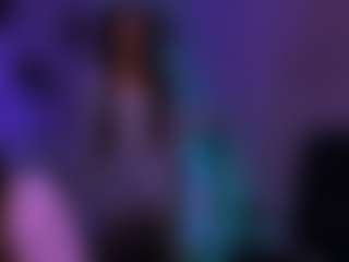 Live cam show with bella-dorn1 - Squirt on CamClone