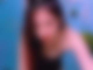 emilia-ivory's Live Sex Cam Show