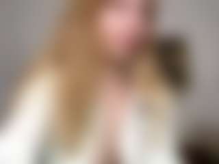 Live cam show with GeorgetteCasey - Average on AdultVida.com