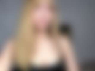 Live cam show with GeorgetteCasey - Green Eyes on Cam Slut