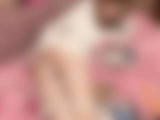 Live cam show with GiseleMemmer - College Mature on Dare Cams