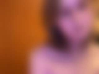 Live cam show with GiseleMemmer - Mature on liverealitysex.com