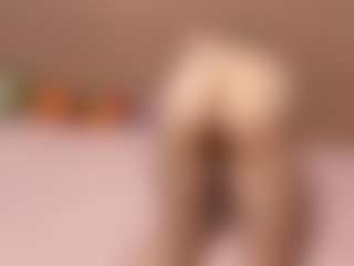 Live cam show with GiseleMemmer - Average on Uber Horny