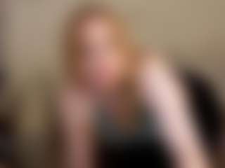 Live cam show with GlowMargo - Gray Eyes on slutload