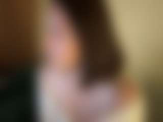 Live cam show with Lara - Upskirt on StripNow
