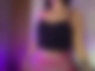 Live cam show with Lara - Upskirt on sexylive.show