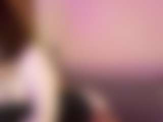 Live cam show with Lara - Facial Piercings on CamSodaAdn