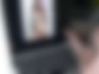 Live cam show with Flora - Mature on Soda Cam