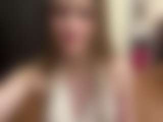Live cam show with MyrtaFilkins - New Young Adult on Camiplay Live