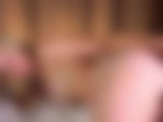 Live cam show with Monica - Flirty on studioflirtlive.com