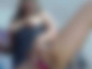 Live cam show with Dulcerodriguez1 - Spank on AdultVida.com