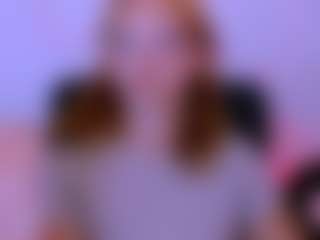 Live cam show with emma-bless - Green Eyes on SxyPornLive