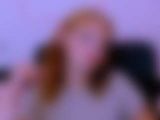Live cam show with emma-bless - Green Eyes on SxyPornLive