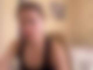 Live cam show with Liv - Small Tits Teen (18+) on Uber Horny