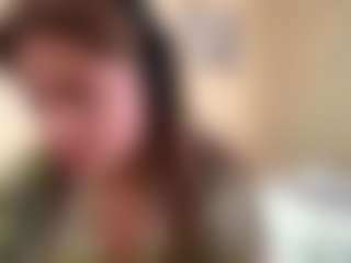 Live cam show with Liv - Normal on Mixed Magazine Live