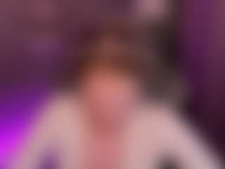 Live cam show with Alisa Allison - Lean on Camsoda