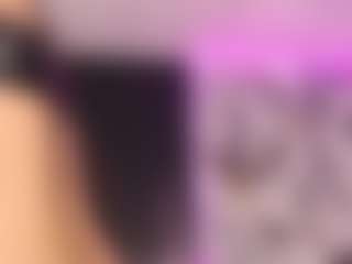 Live cam show with ArielleX - Facial Piercings on AdultVida.com