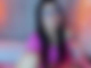 Leah-Brm's Live Sex Cam Show