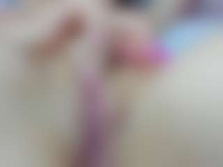 Live cam show with Leah-Brm - Facial Piercings on liverealitysex.com